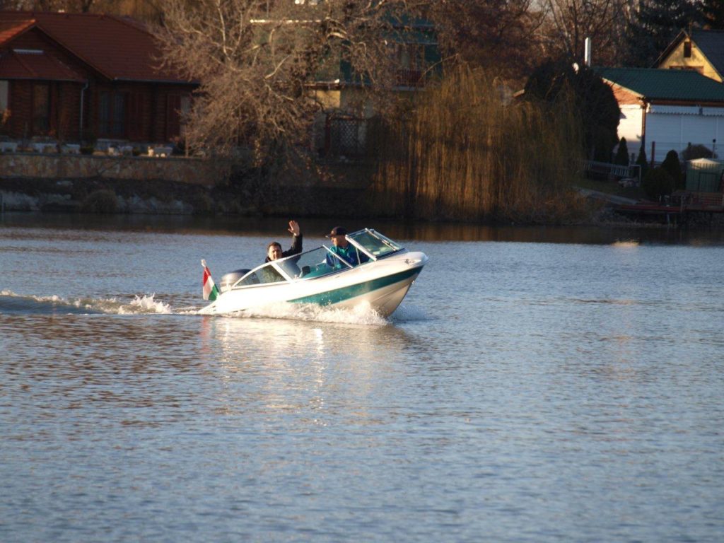 Dajkahajó hajósiskola és autószerviz, műszaki vizsgáztatás